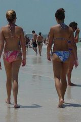 butts in bikini